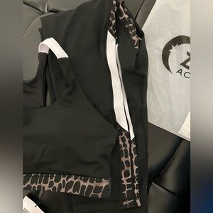 Copper Jungle Zyia sports bra & tights